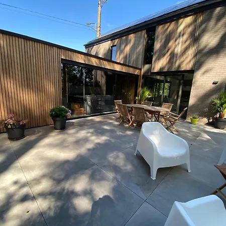 De La Tour Holiday home *
